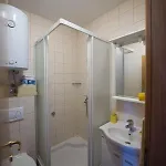 Sea & Sky Retreat マカルスカ